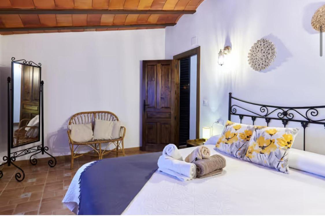 Alojamiento Turistico Loma Alta Cambil Exterior photo